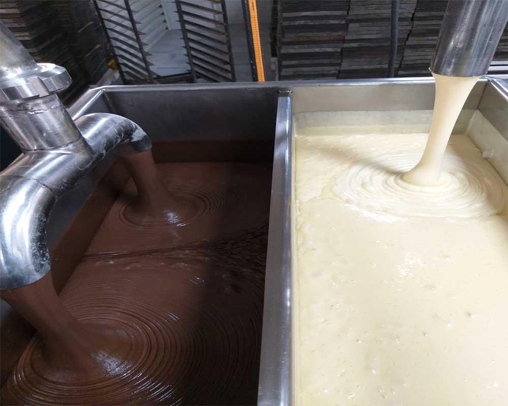 خمیر کیک دورنگ